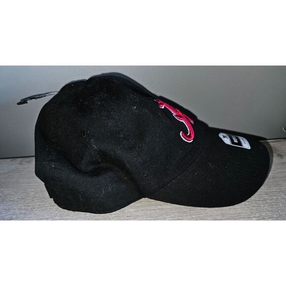 NWT Alabama Crimson Tide Hat Cap NCAA Fan Favorite Black Red One Size - Picture 2 of 9